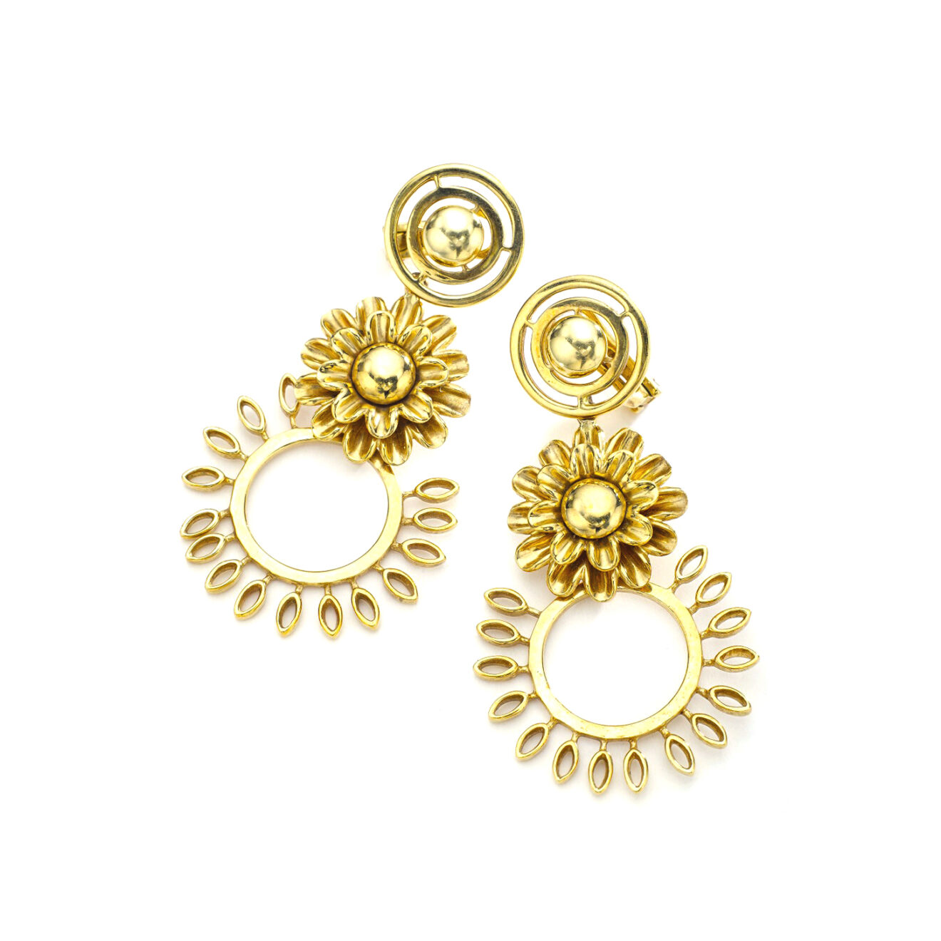 Flower yellow gold pendant earrings