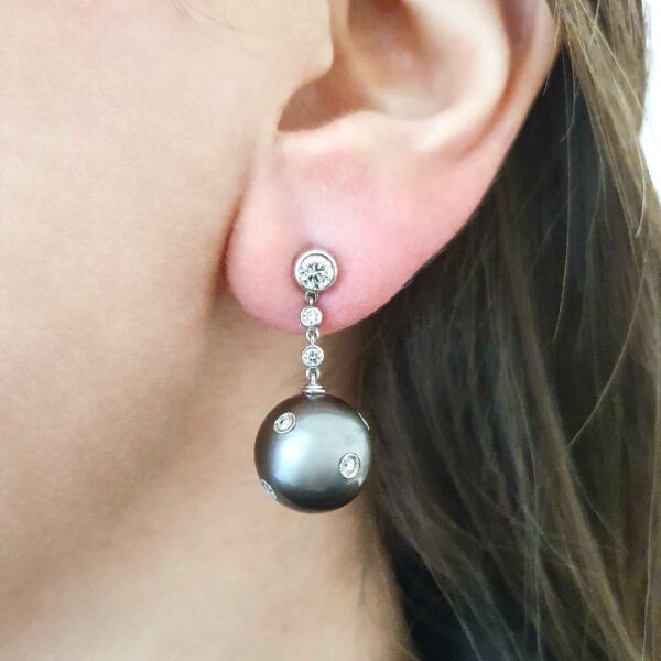 Black Pearl and Diamond on White Gold 18 Karat Earrings