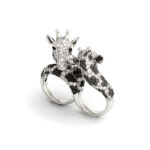 giraffe-black-white-diamond-ring-animal-fauna-vintage-antique-jewels