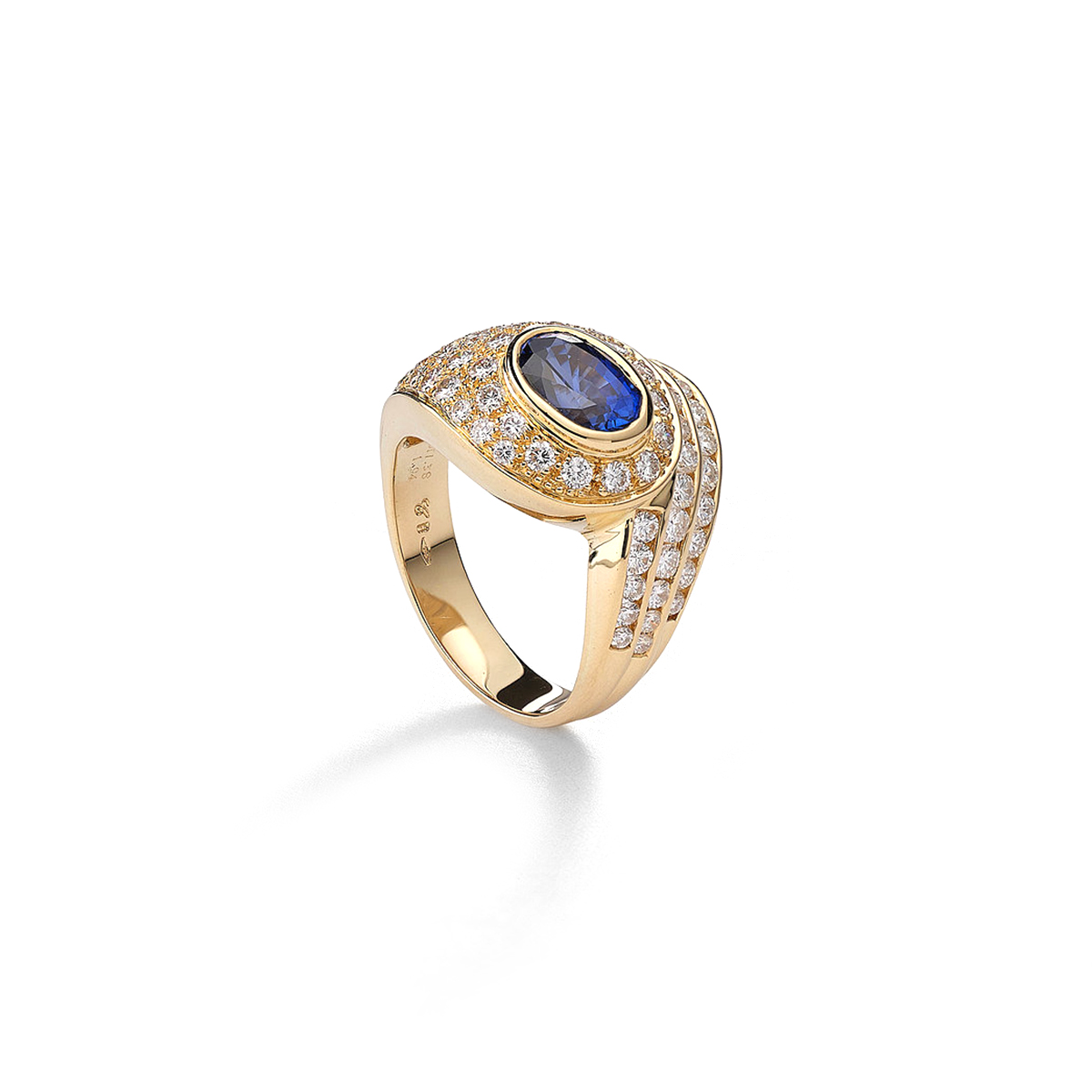 diamond-jewels-oval-cut-sapphires-18kt-yellow-gold-ring