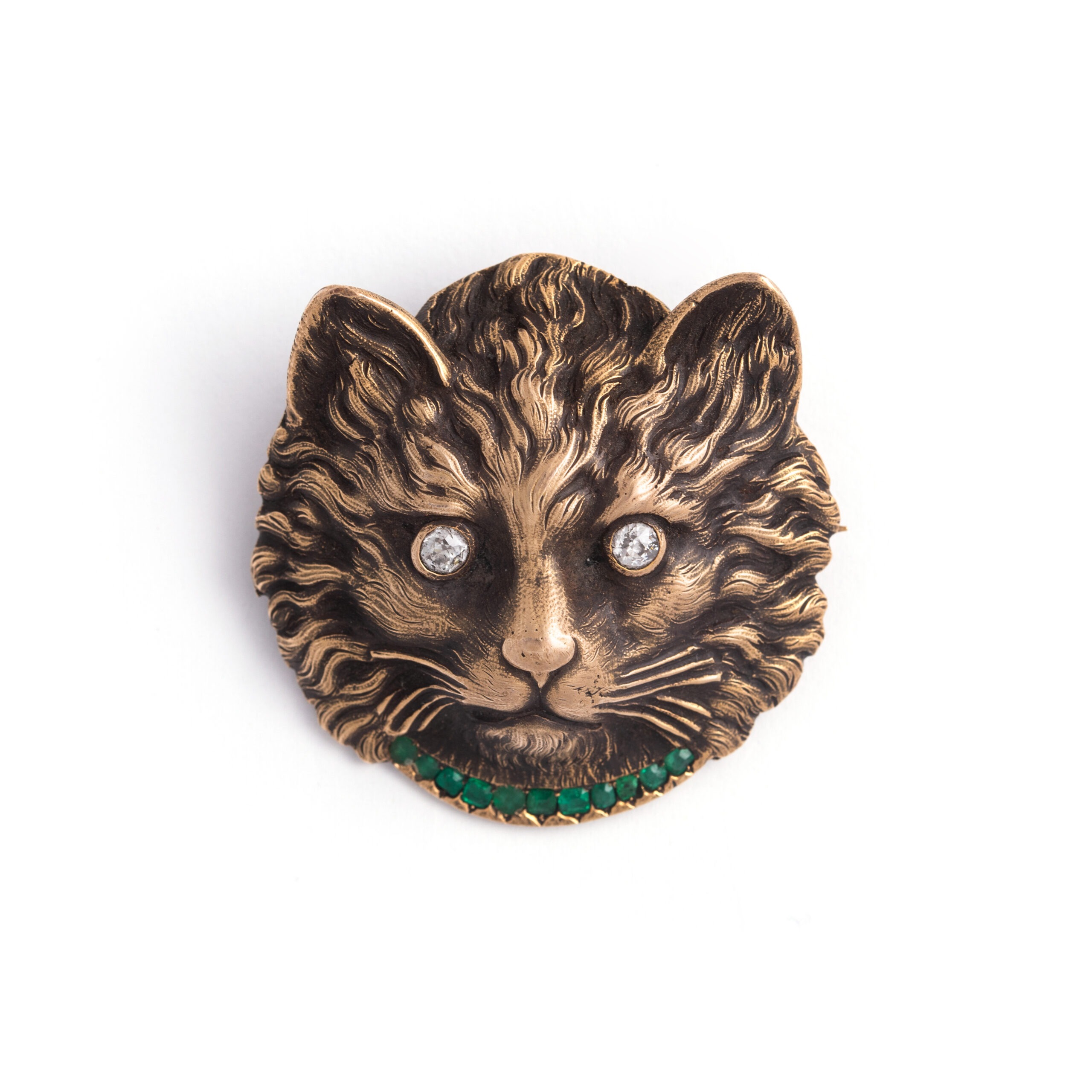 Cat's face Diamond Emerald Brooch Early 20th Century